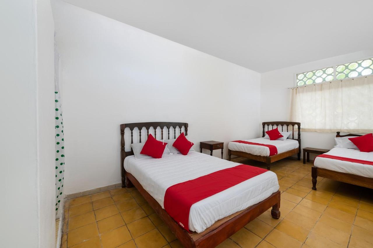 Oyo Hotel Las Palmas Cuyutlan Manzanillo Exterior foto