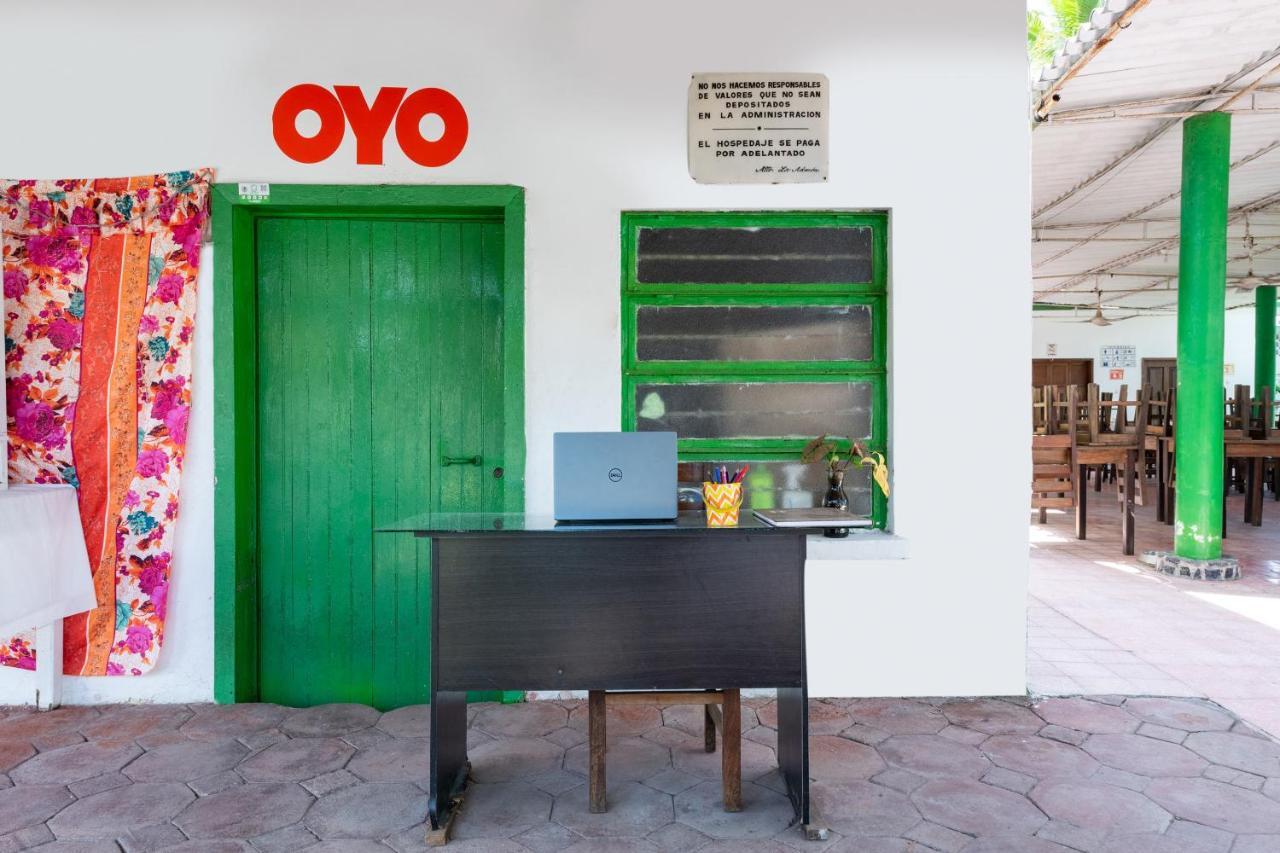 Oyo Hotel Las Palmas Cuyutlan Manzanillo Exterior foto