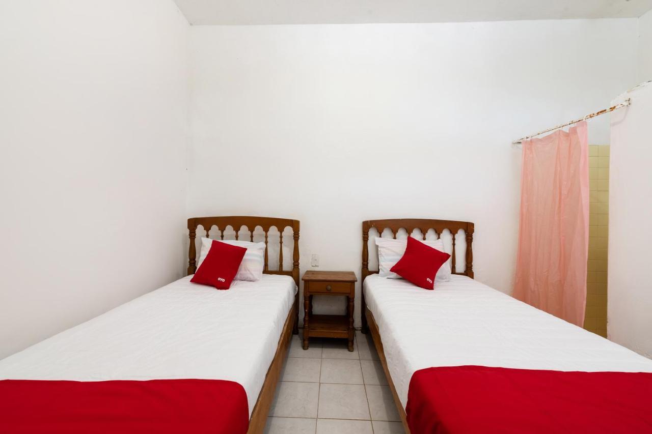 Oyo Hotel Las Palmas Cuyutlan Manzanillo Exterior foto